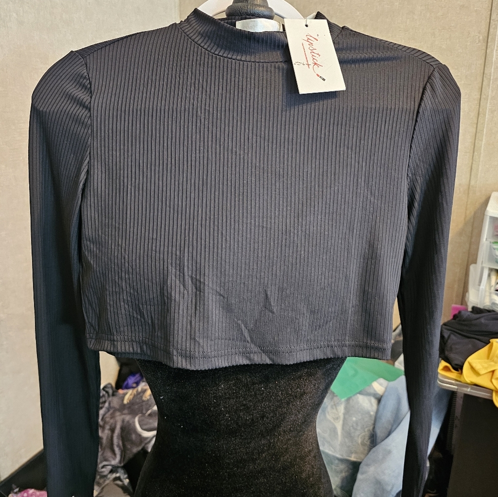 Black Ribbed Long Sleeve Crop Top